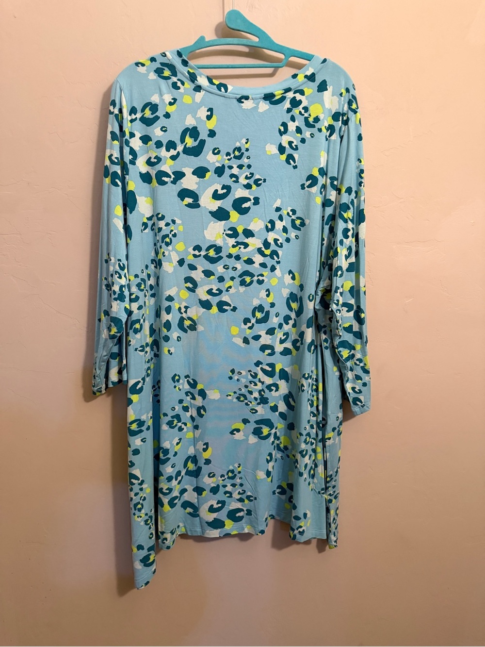 LOGO by Lori Goldstein 3X Blue Animal Print Swing Tunic Top Rayon Spandex - Picture 2 of 5